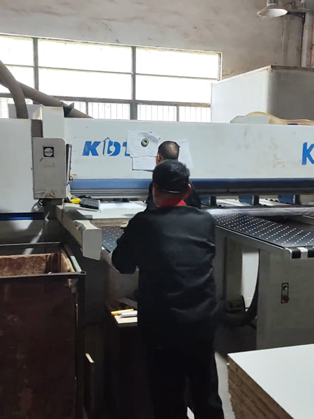 开料工序-适老化家具-养老院家具-办公家具