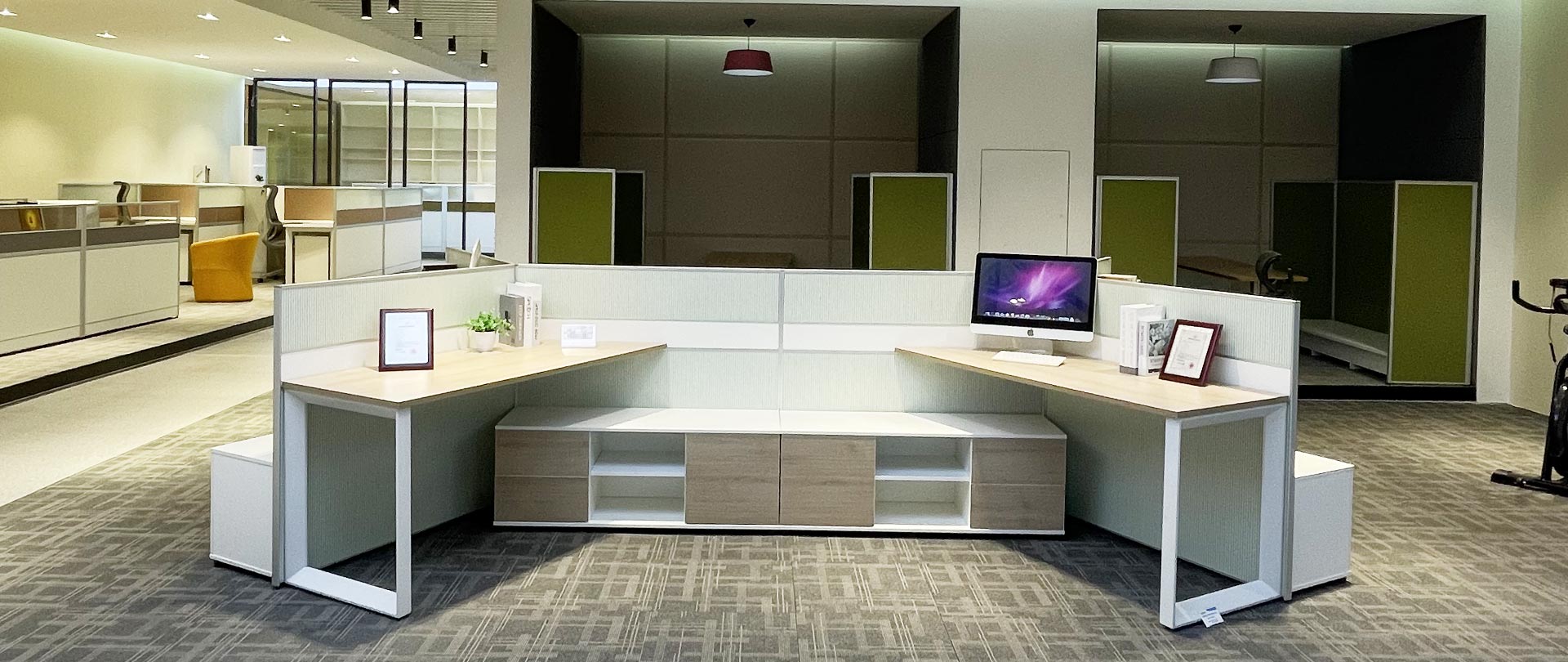 正易家居办公家具展厅3