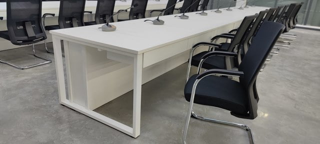 正易办公家具助力社会治理中心高效运行！